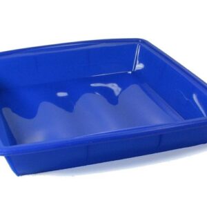 Силиконовая форма для приготовления блюд квадратной формы.