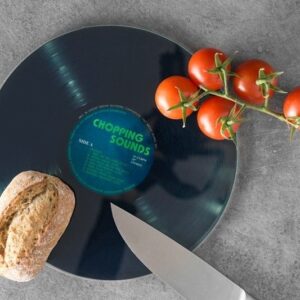 Виниловая разделочная доска в стиле ретро